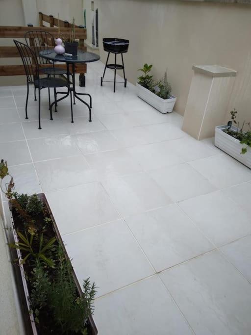 Appartement Cosy Avec Terrasse Vaux-Sur-Seine Dış mekan fotoğraf